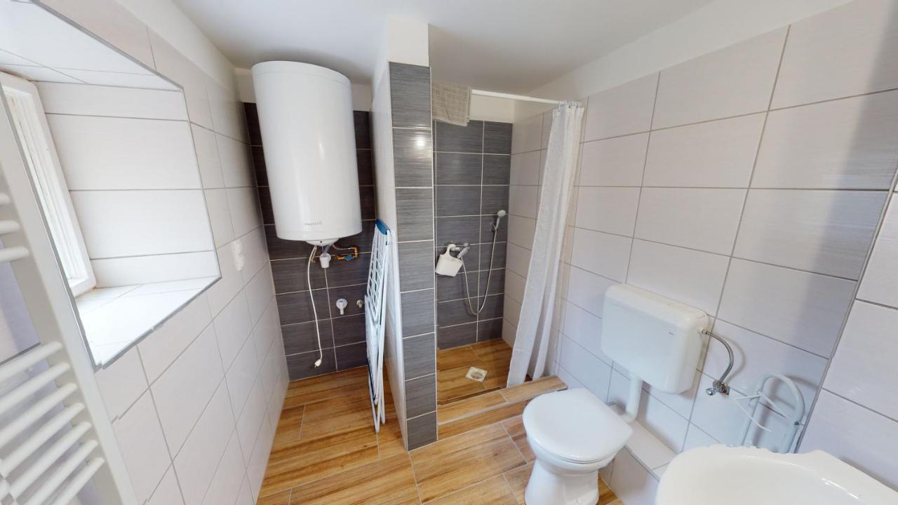Family Apartman ميسكولك المظهر الخارجي الصورة