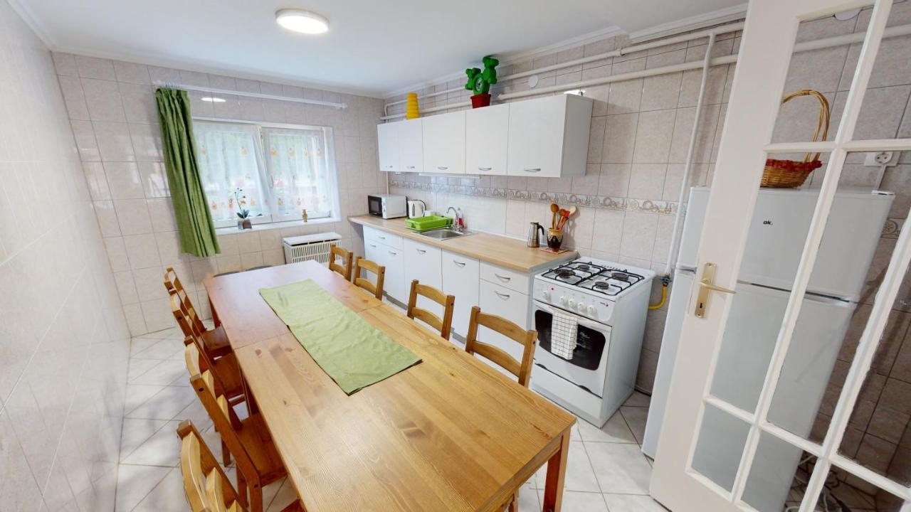Family Apartman ميسكولك المظهر الخارجي الصورة
