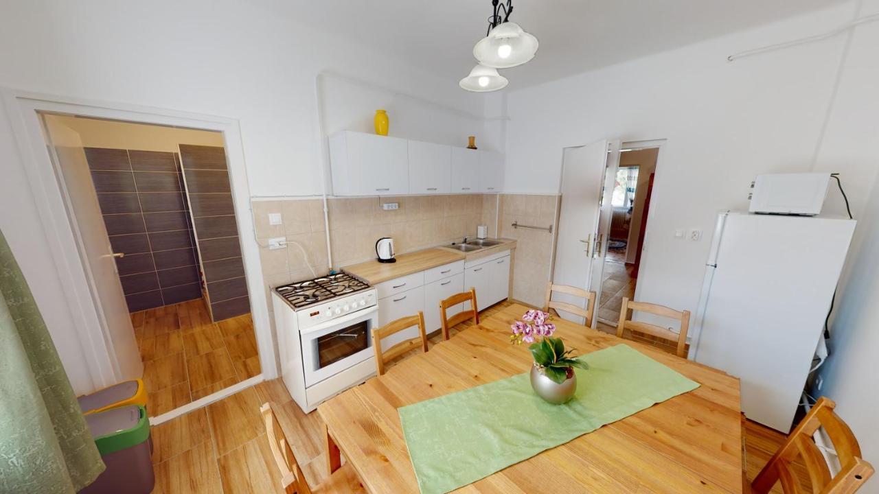 Family Apartman ميسكولك المظهر الخارجي الصورة