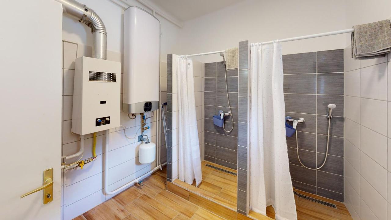 Family Apartman ميسكولك المظهر الخارجي الصورة